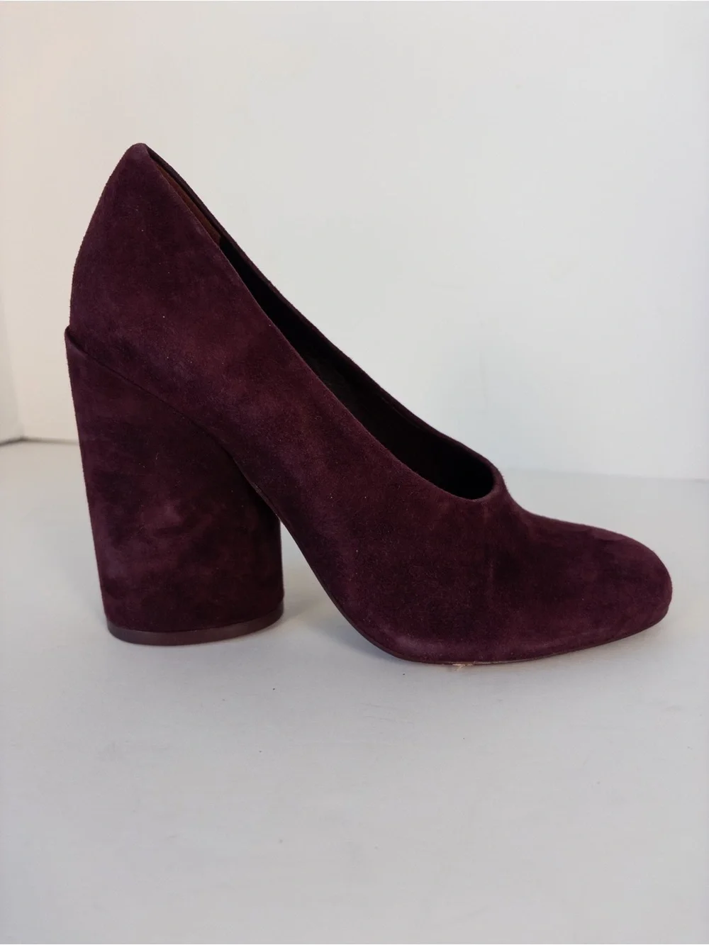 Tory Burch Lucia Suede Pumps in Burgundy Fig